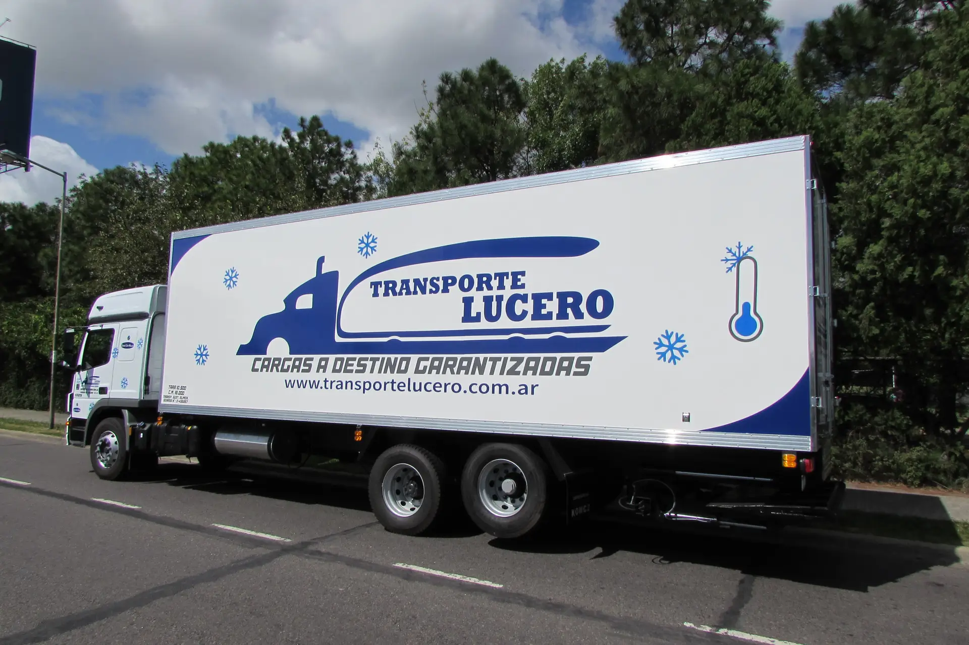 Camión refrigerado de Transporte Lucero