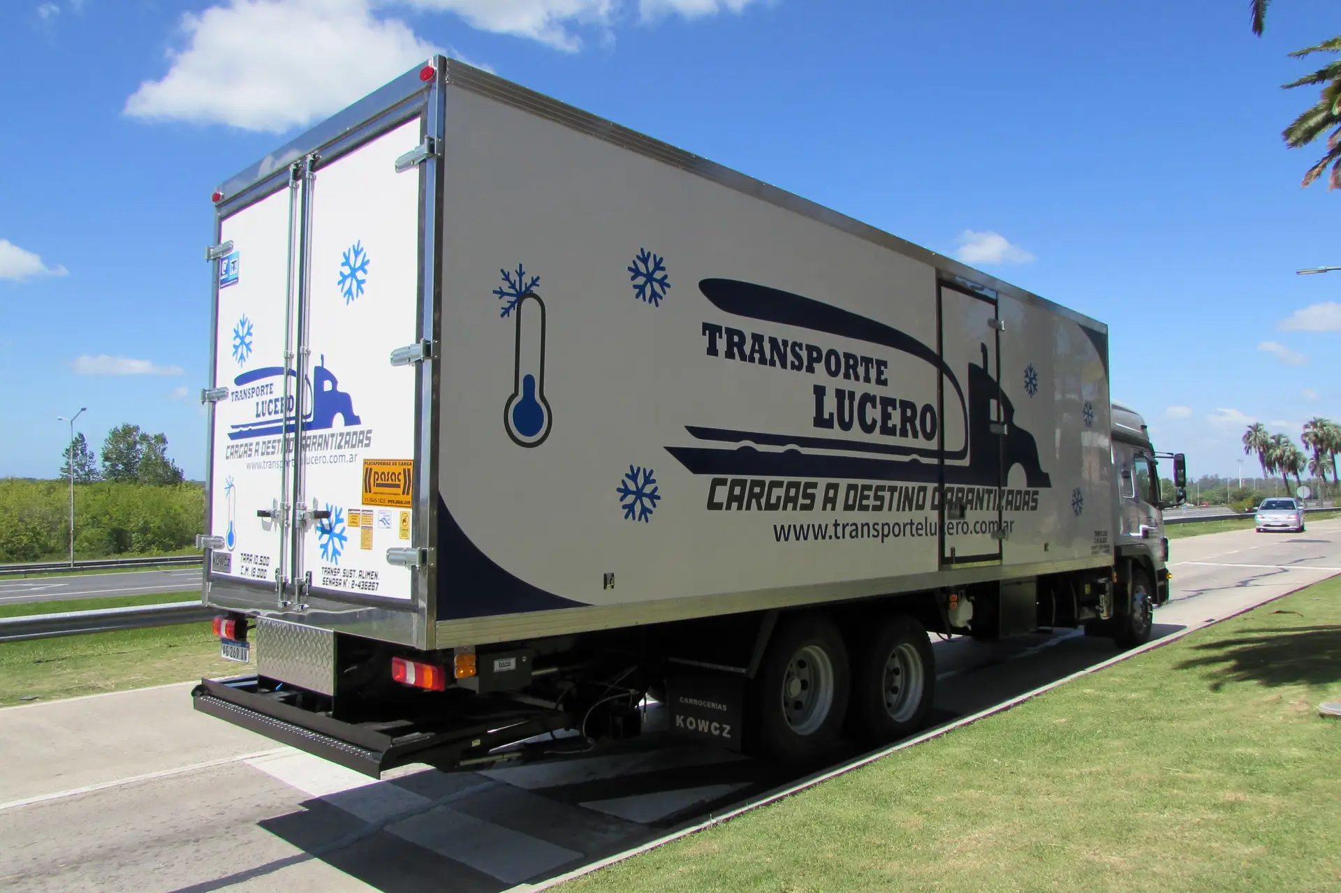 Camión refrigerado de Transporte Lucero